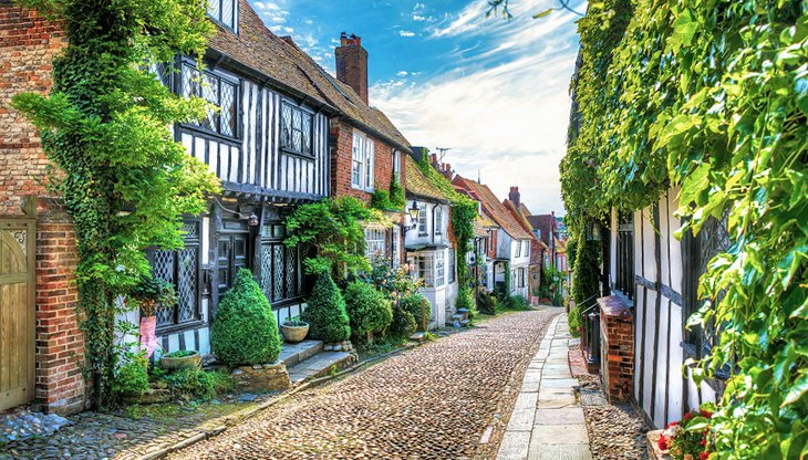 best small towns in england